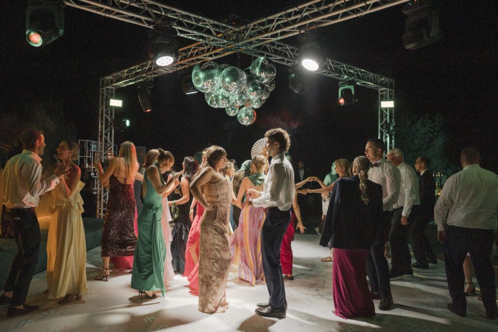 Fun and candid wedding party at Sa Torre de Porreres, Mallorca