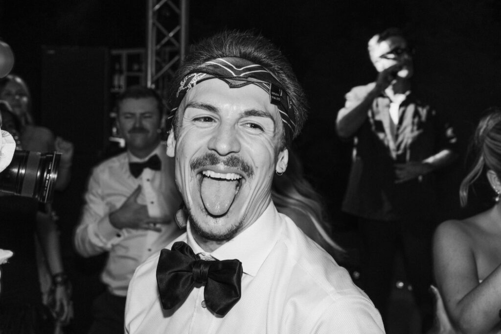 Fun and candid wedding party at Sa Torre de Porreres, Mallorca