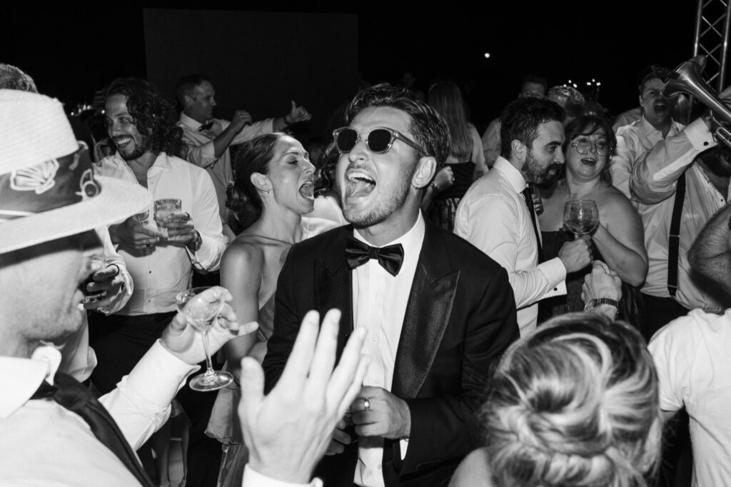 Fun and candid wedding party at Sa Torre de Porreres, Mallorca